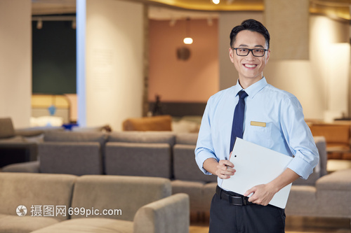 家具店销售人员形象 专业与温度的交汇点